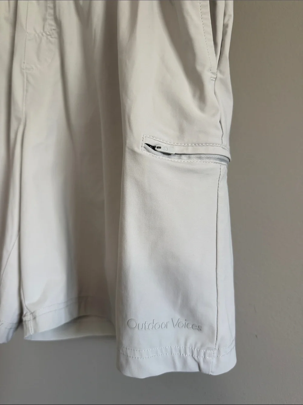 Outdoor Voices - Men's Light Cream Athletic Hybrid Shorts - Large